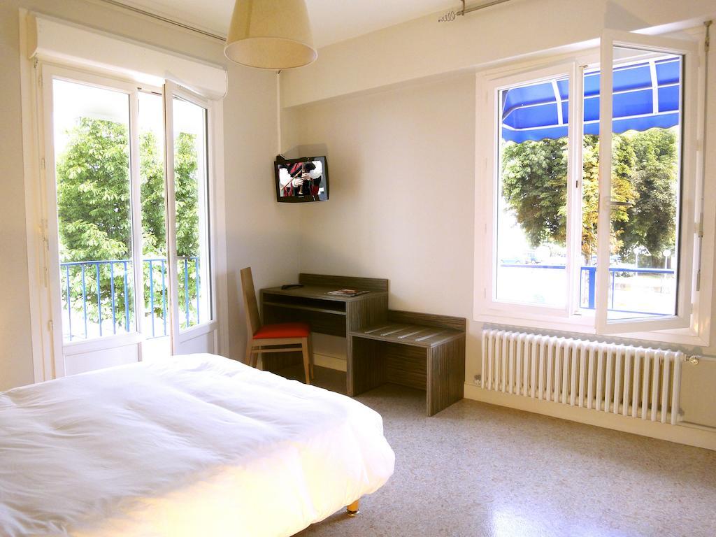 Hotel Les Pecheurs Лор'ян Номер фото